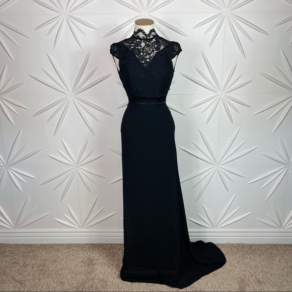 TFNC London for ASOS High Neck Lace Maxi Dress Size: XXS - XS - Picture 9 of 17